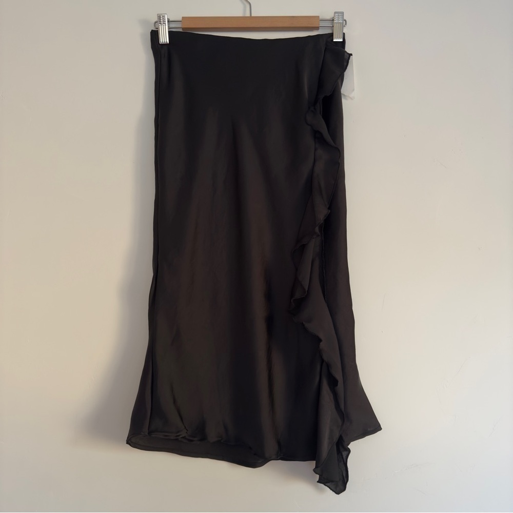 FORGOTTEN GRACE
Satin Ruffle Bias Midi Skirt In black size: XS